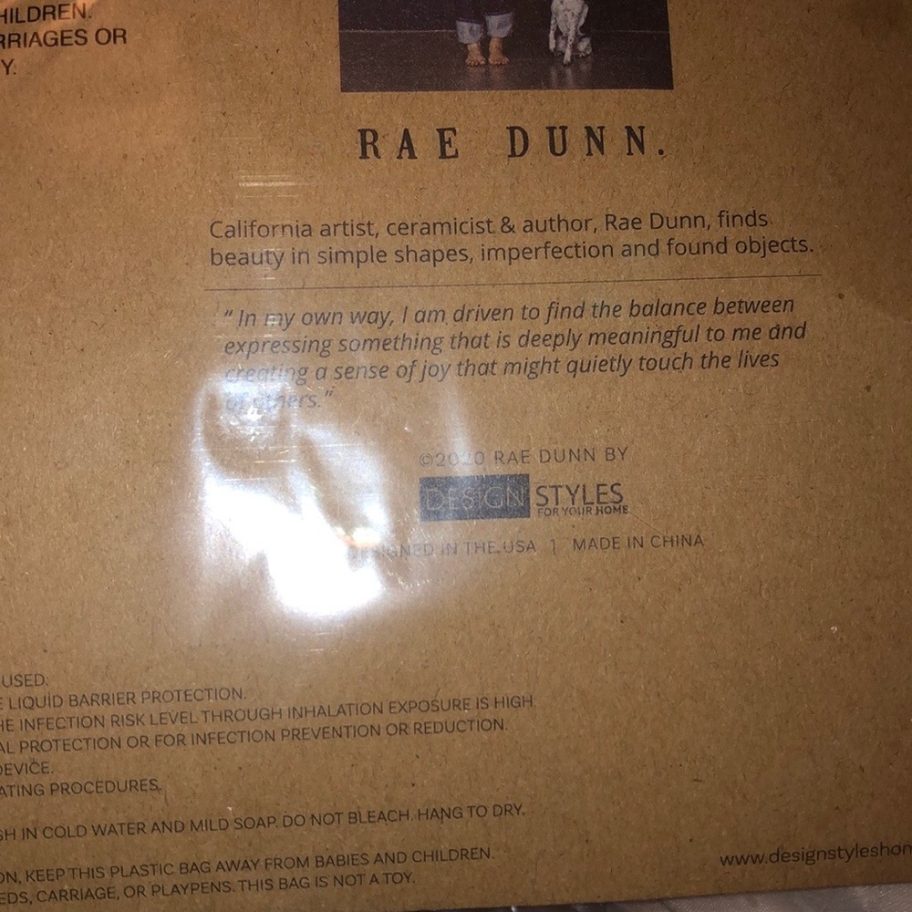 😷 👨🏼• NWT• Rae DuNn•👦🏻Dad👧🏼Face Mask•😷👨🏼 - Picture 4 of 4